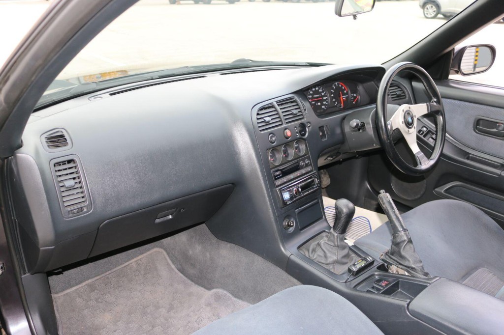 NISSAN SKYLINE