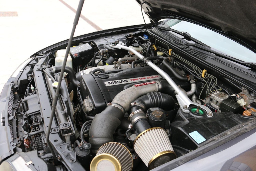 NISSAN SKYLINE