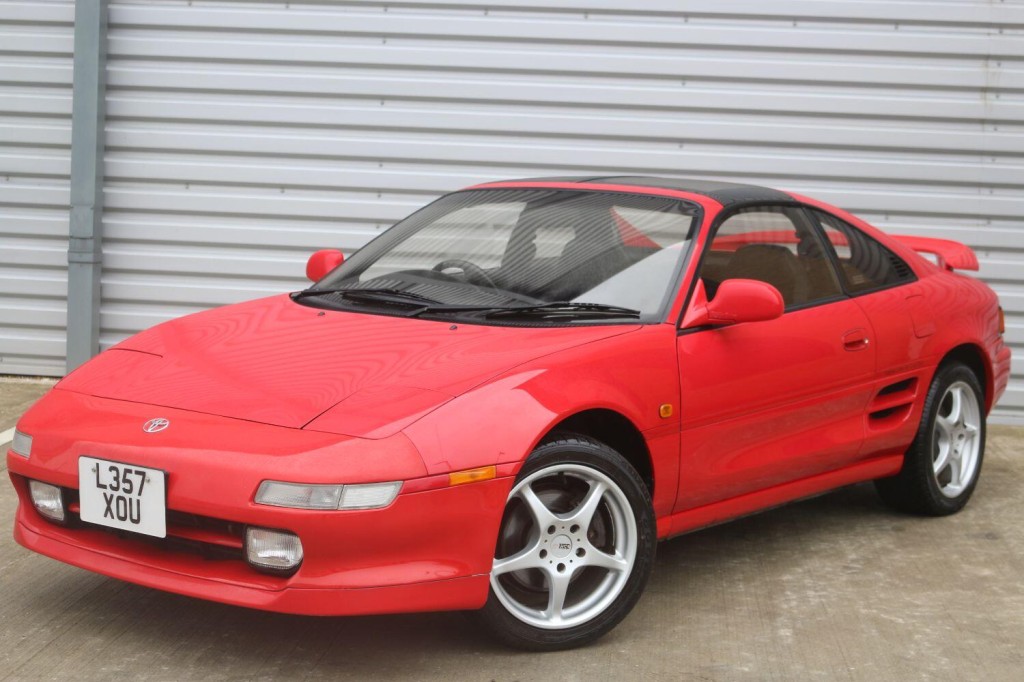 TOYOTA MR2