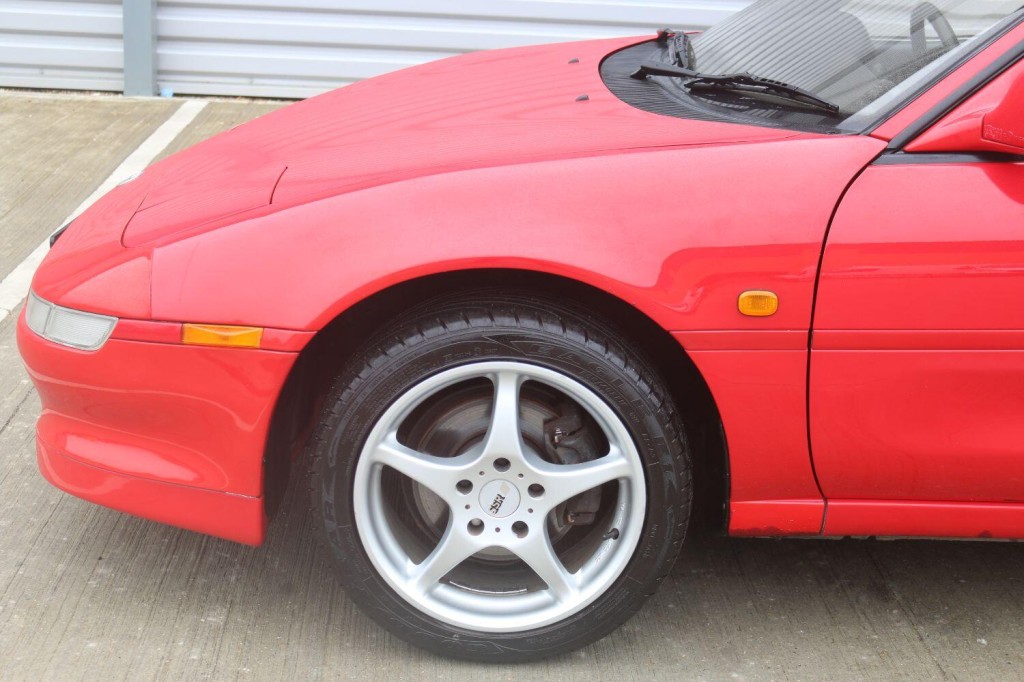 TOYOTA MR2