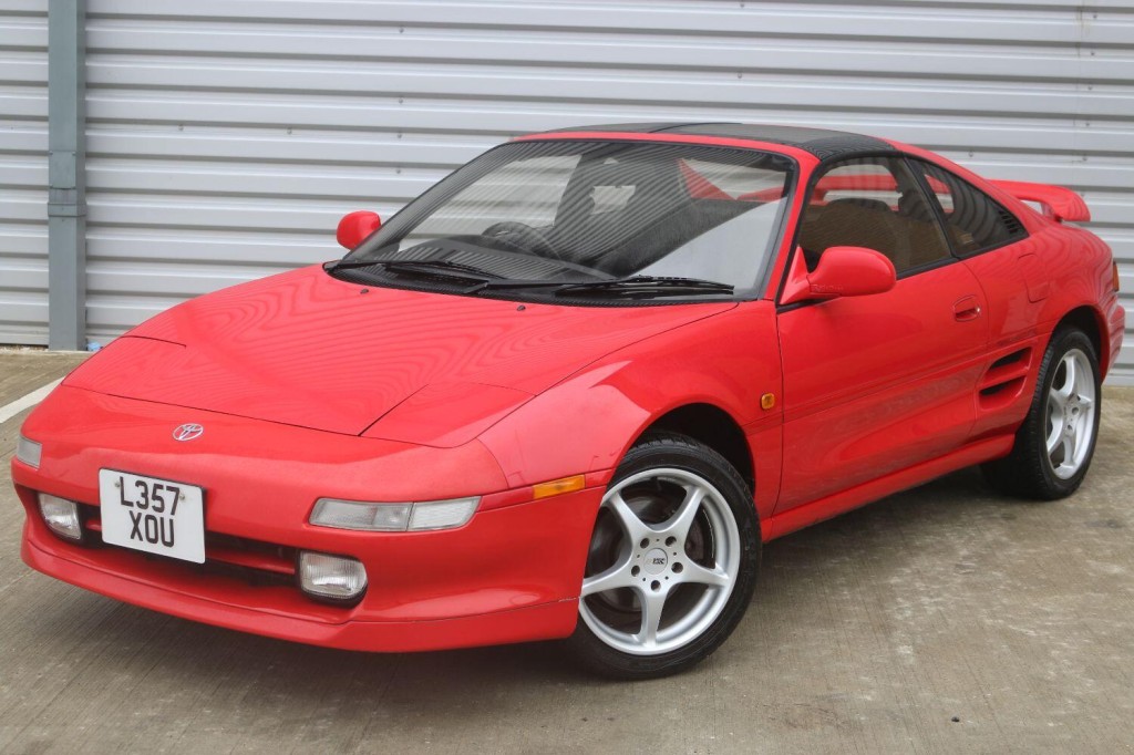 TOYOTA MR2