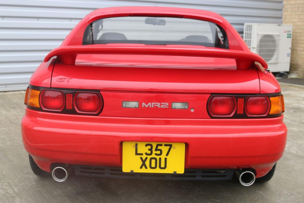 TOYOTA MR2