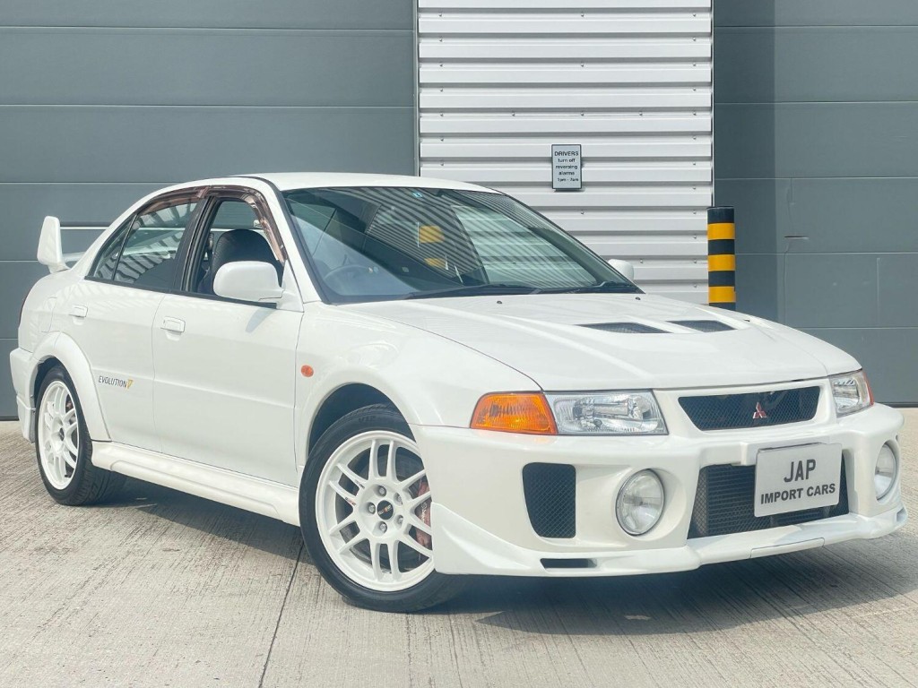 View MITSUBISHI LANCER EVO V / 5 GSR
