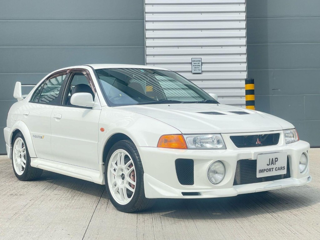 View MITSUBISHI LANCER EVO V / 5 GSR