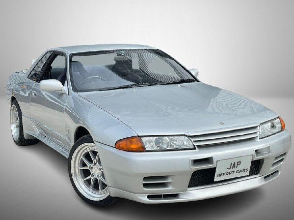 View NISSAN SKYLINE 2.6 GT-R