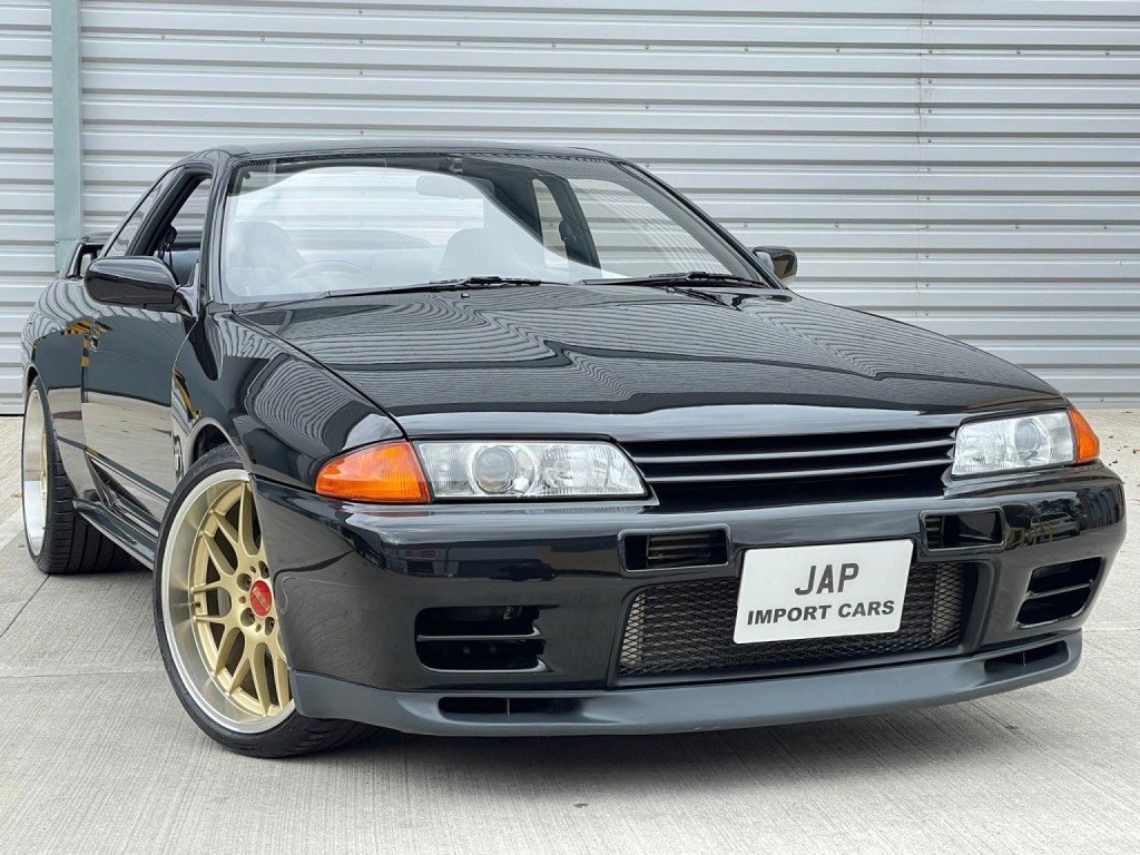 View NISSAN SKYLINE 2.6 GT-R R32 Sought after rare colour & immaculate