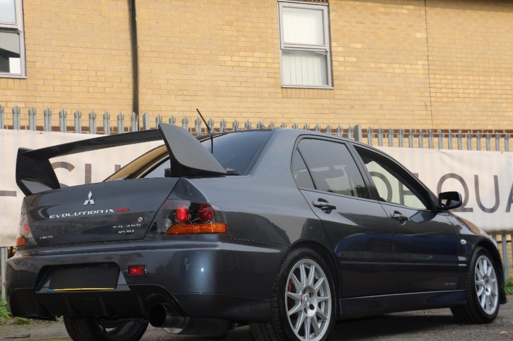 MITSUBISHI EVOLUTION