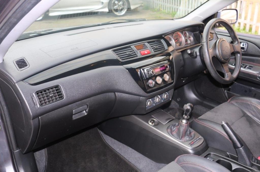 MITSUBISHI EVOLUTION