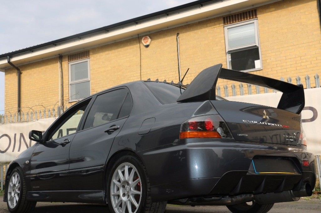 MITSUBISHI EVOLUTION