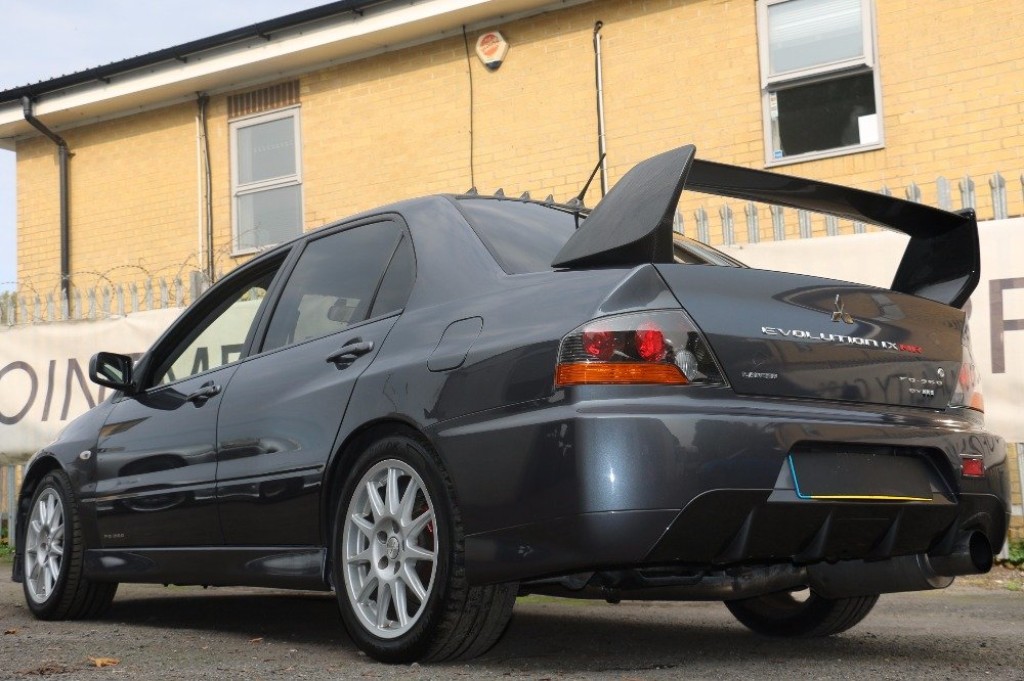 MITSUBISHI EVOLUTION