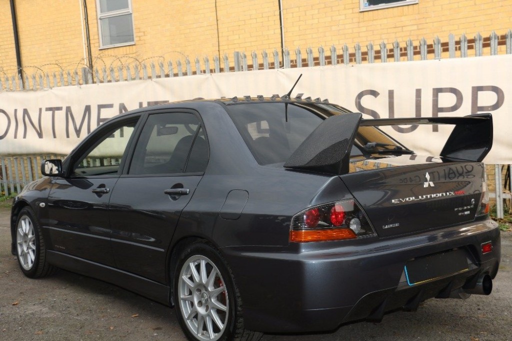 MITSUBISHI EVOLUTION