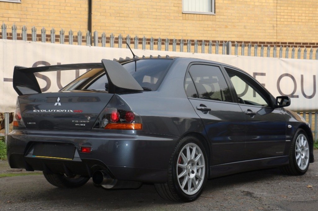 MITSUBISHI EVOLUTION