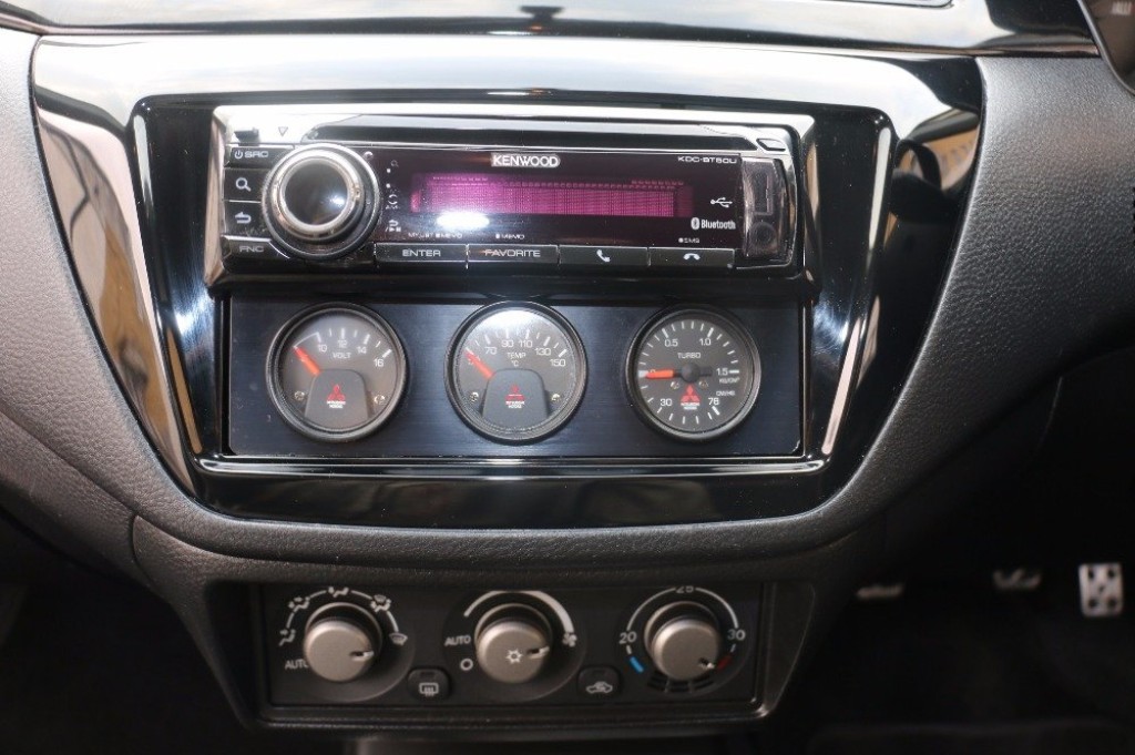 MITSUBISHI EVOLUTION