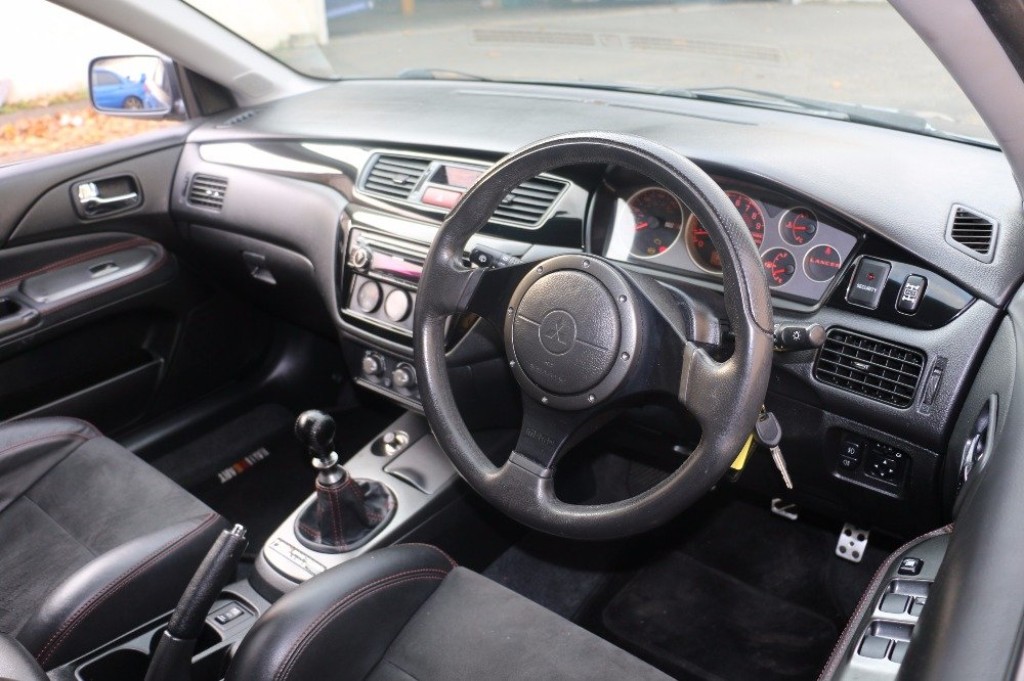 MITSUBISHI EVOLUTION