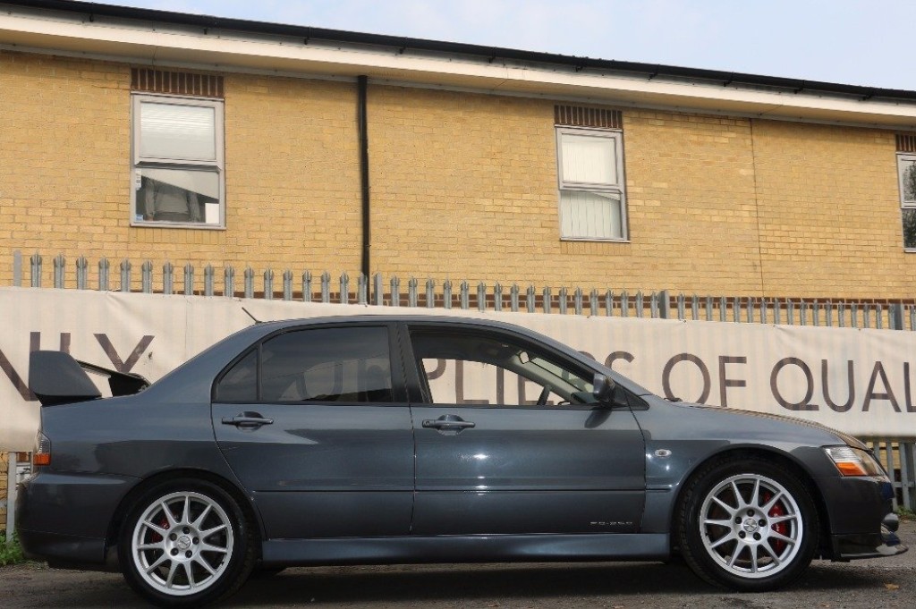 MITSUBISHI EVOLUTION