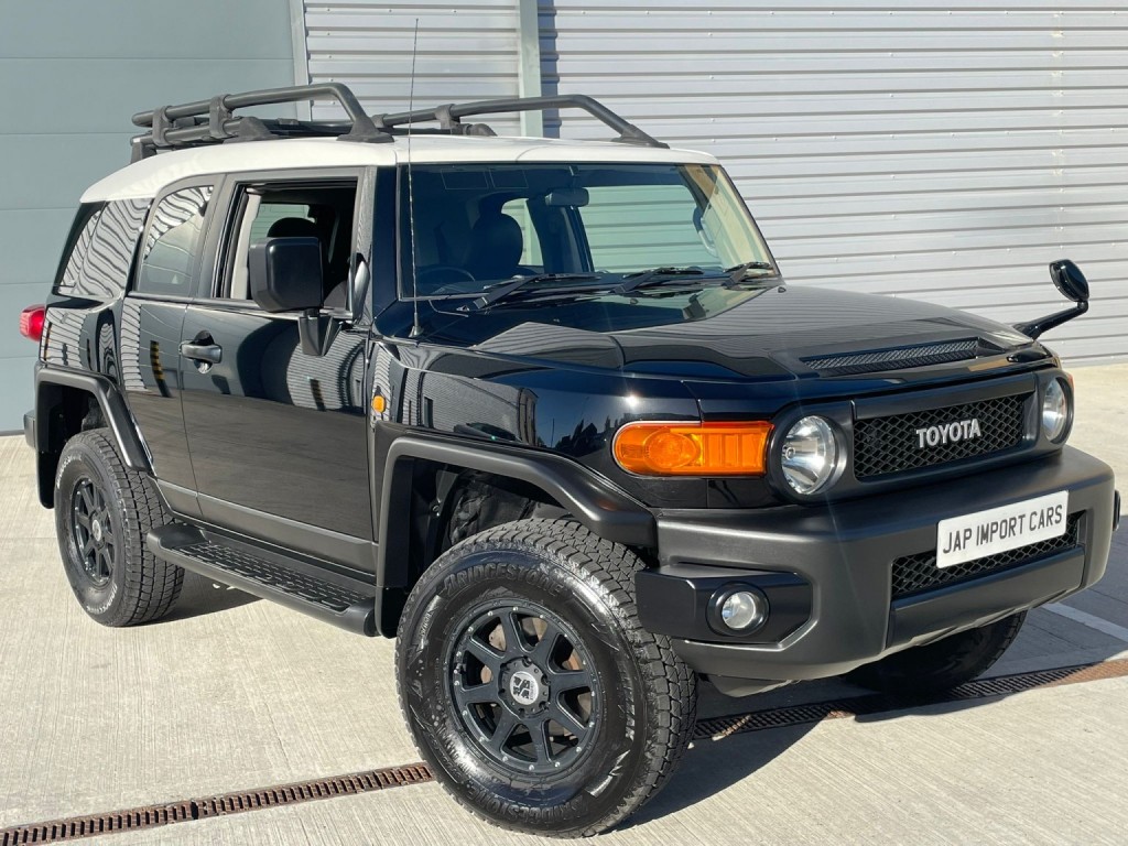 View TOYOTA FJ CRUISER 4.0 V6