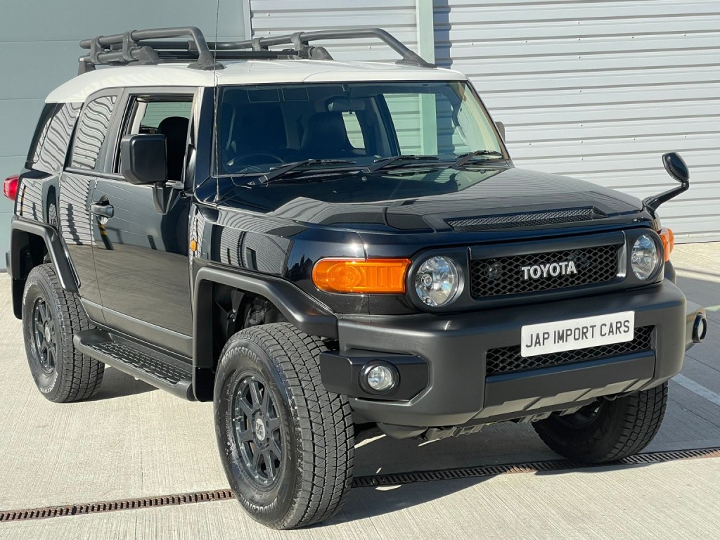 View TOYOTA FJ CRUISER 4.0 V6