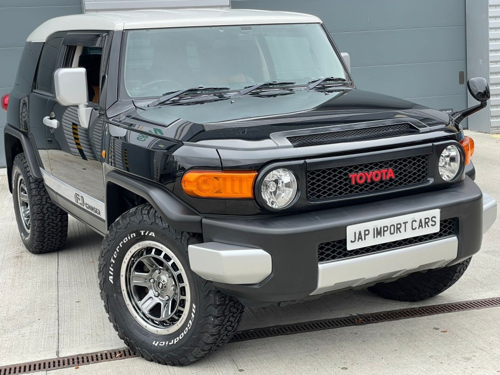View TOYOTA FJ CRUISER 4.0 V6