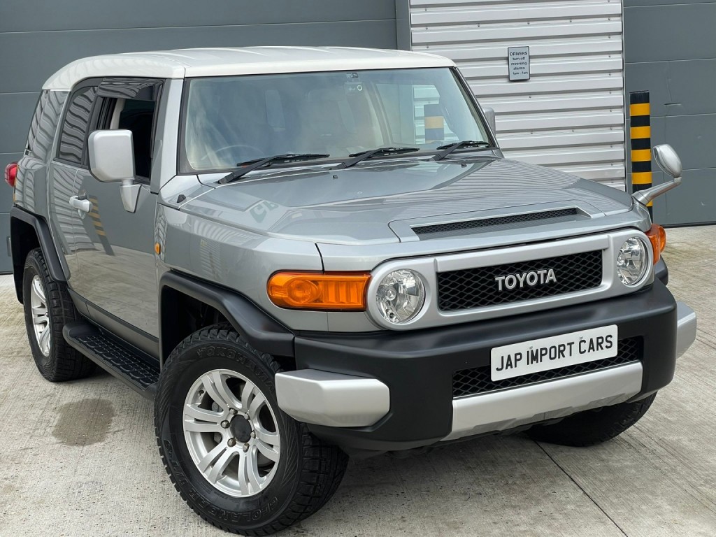 View TOYOTA FJ CRUISER RARE SOUGHT AFTER GREY PEARL COLOUR