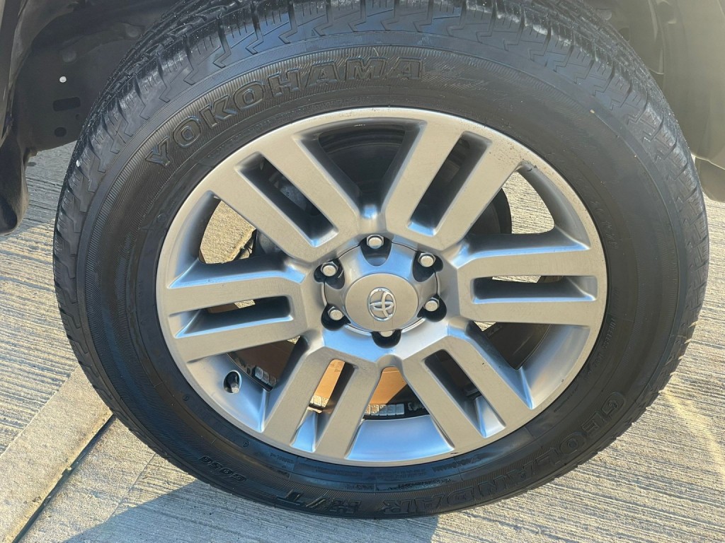 View TOYOTA FJ CRUISER 4.0 V6 