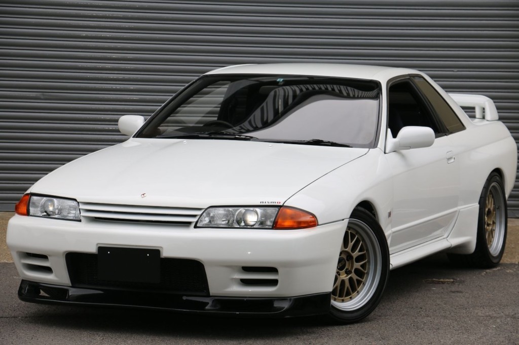 NISSAN SKYLINE