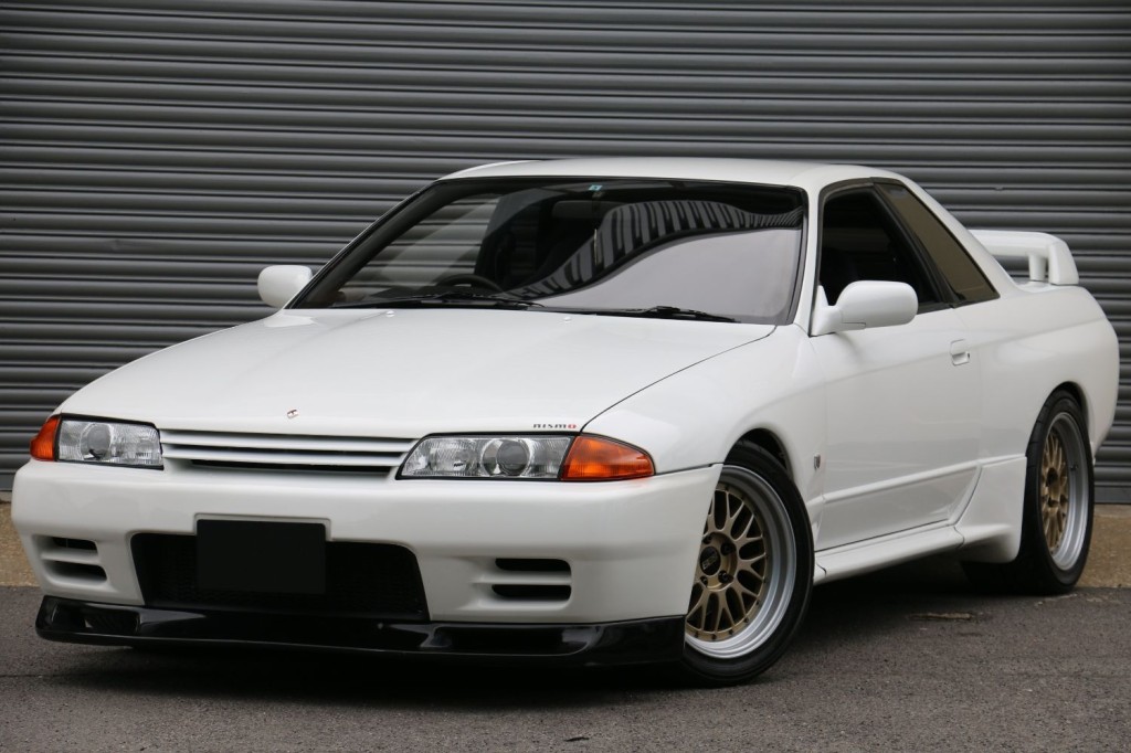 NISSAN SKYLINE