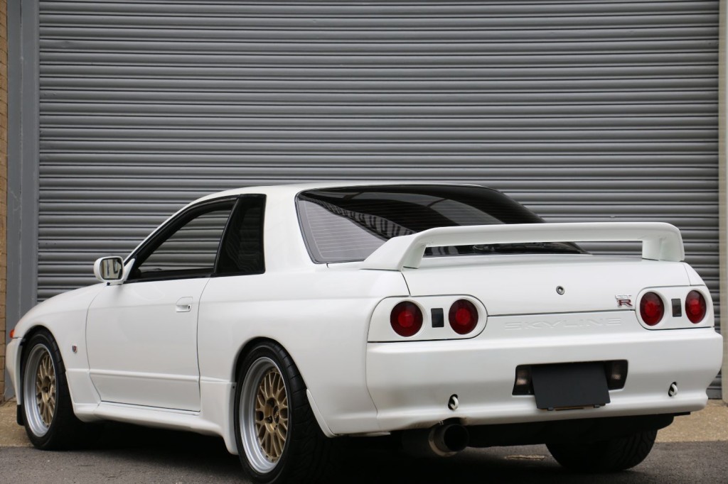 NISSAN SKYLINE