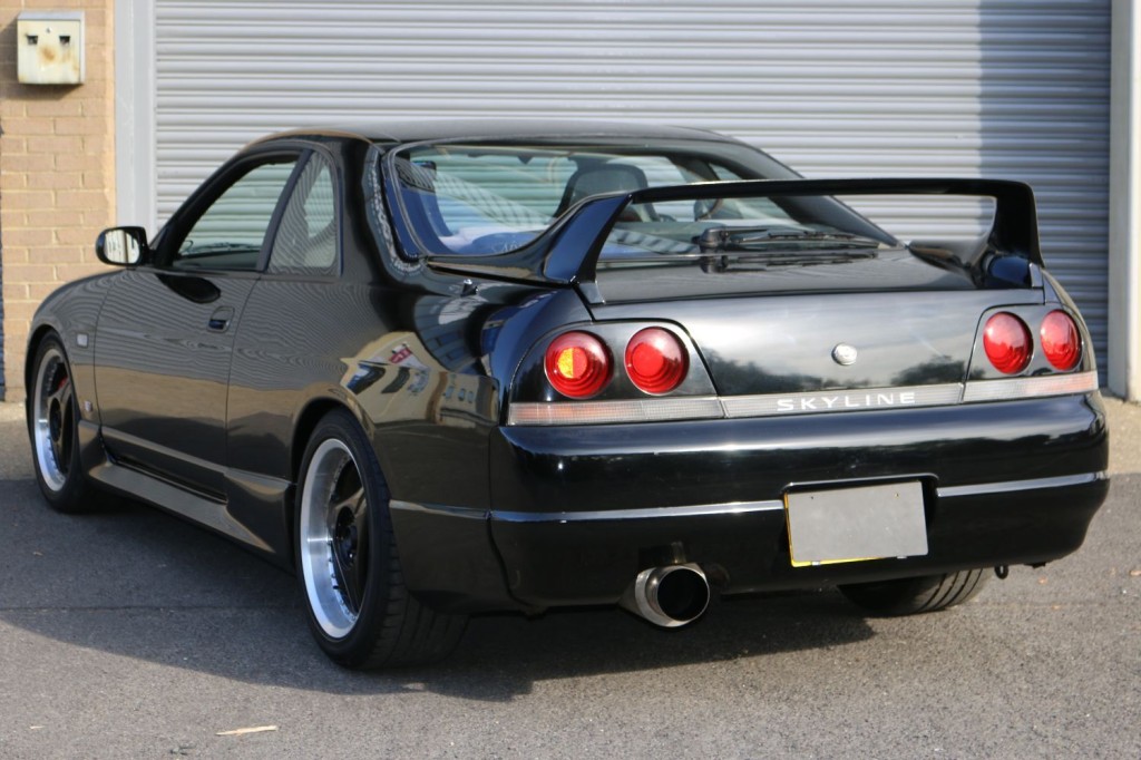 NISSAN SKYLINE