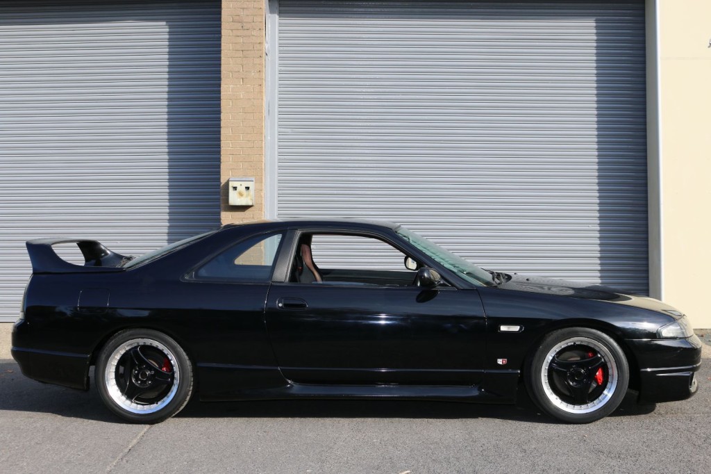 NISSAN SKYLINE
