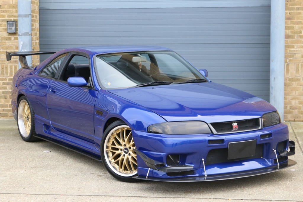 NISSAN SKYLINE