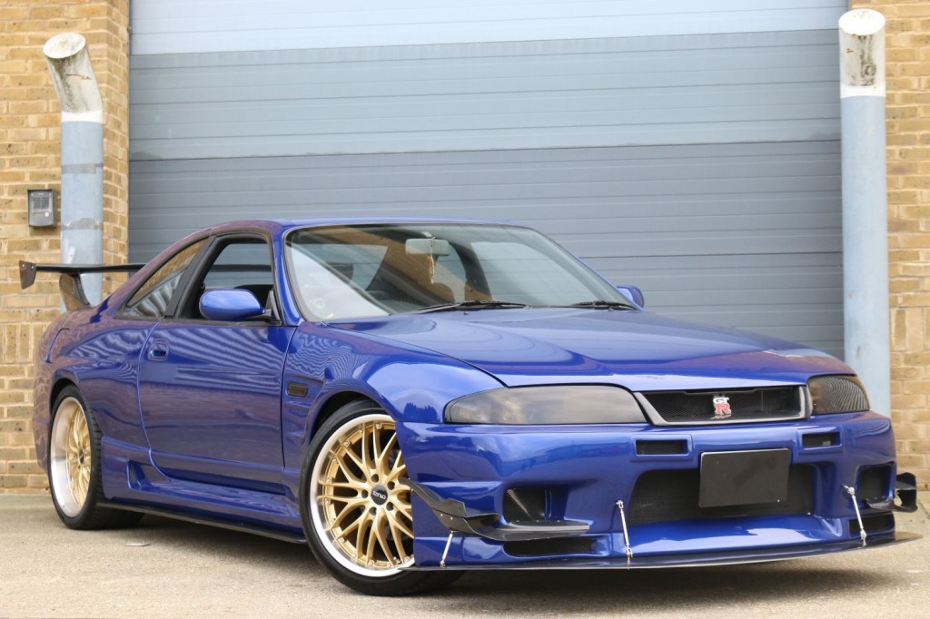 NISSAN SKYLINE