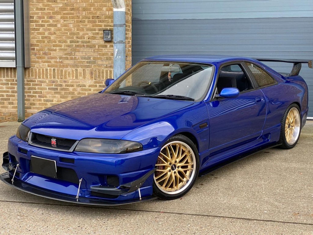 NISSAN SKYLINE