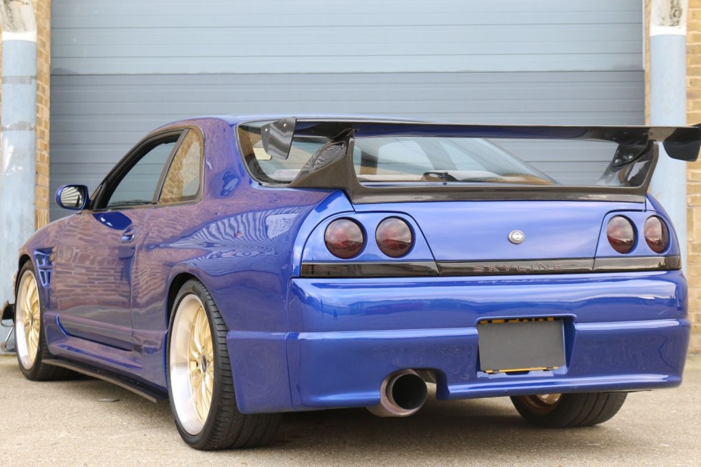 NISSAN SKYLINE