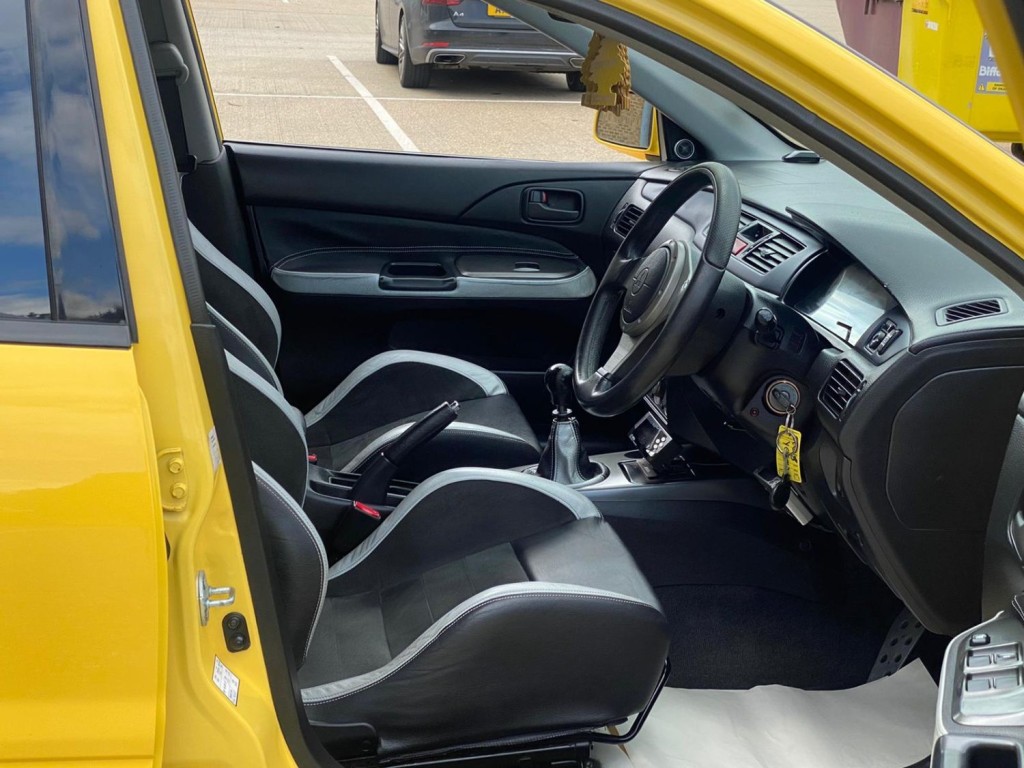 MITSUBISHI EVOLUTION