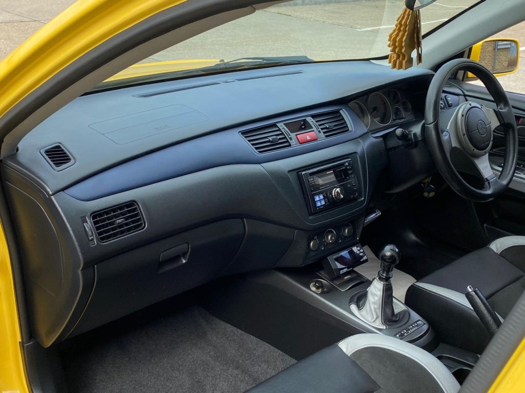 MITSUBISHI EVOLUTION