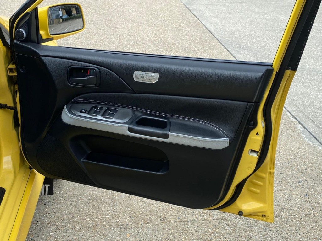 MITSUBISHI EVOLUTION