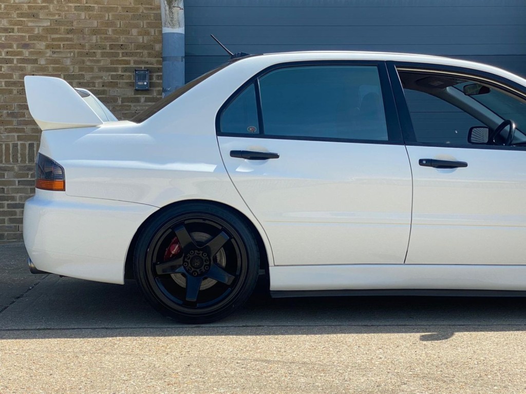 MITSUBISHI EVOLUTION