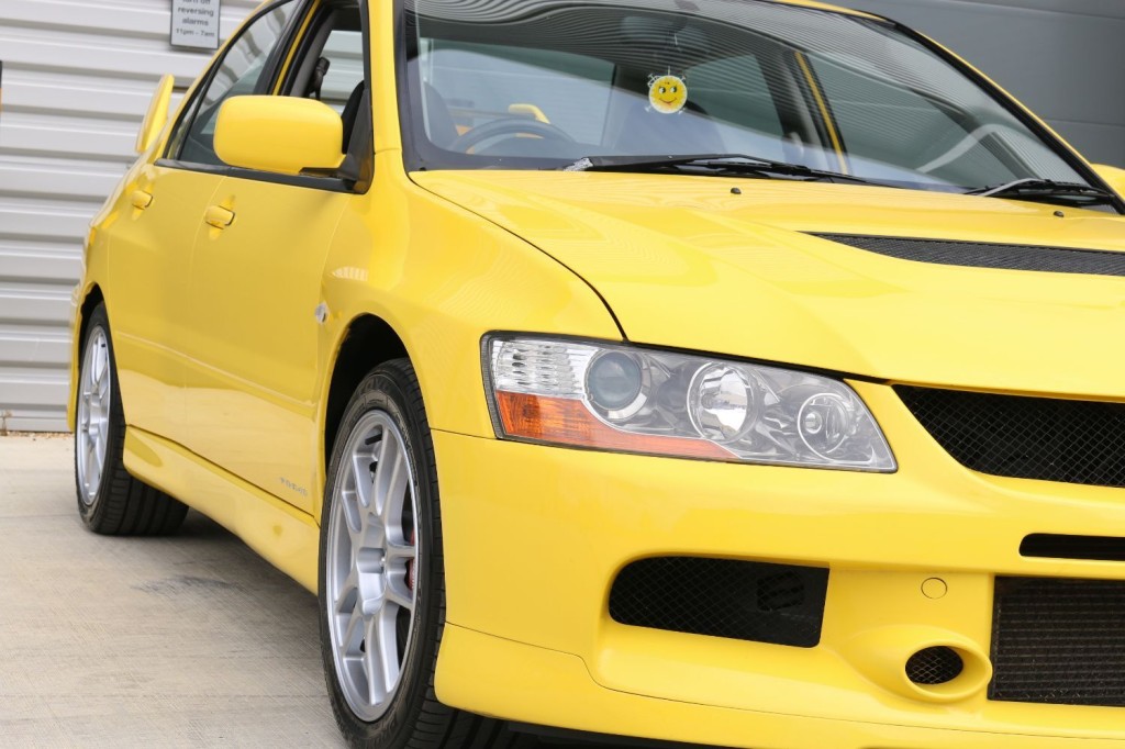 MITSUBISHI LANCER