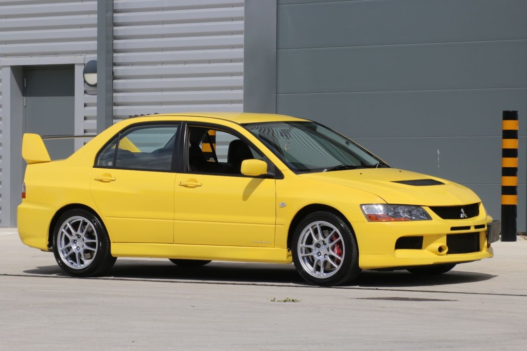 MITSUBISHI LANCER