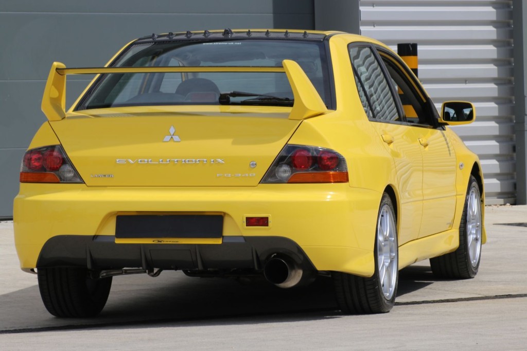 MITSUBISHI LANCER