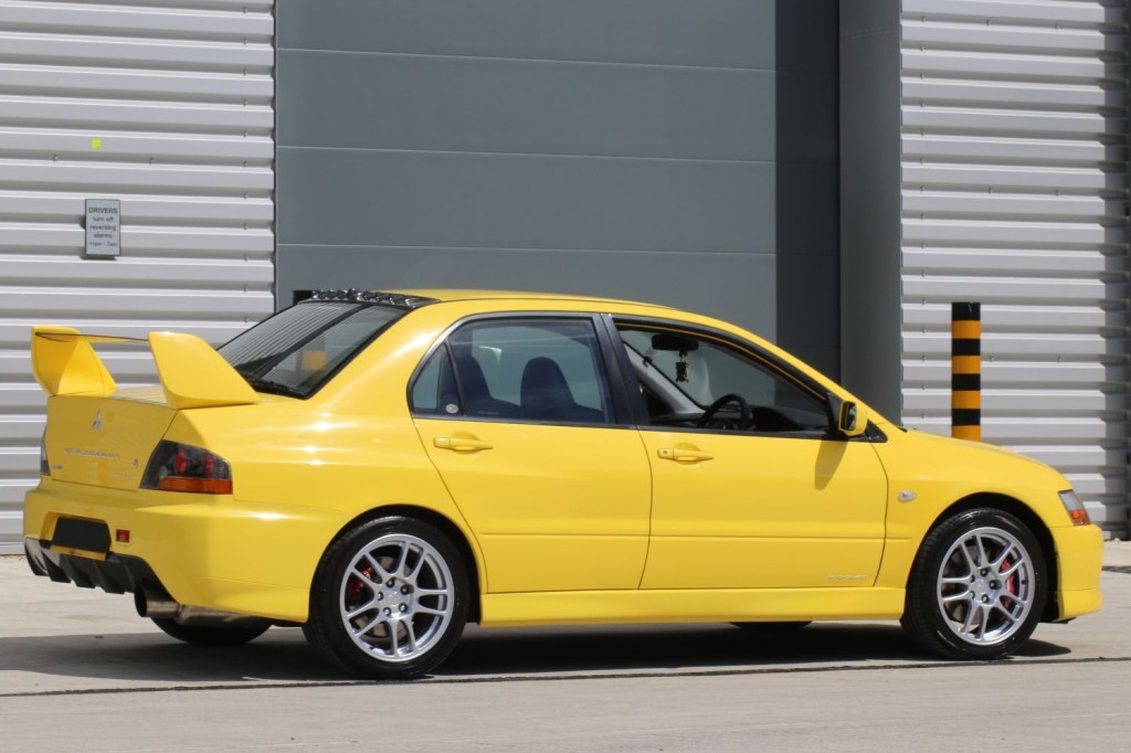 MITSUBISHI LANCER
