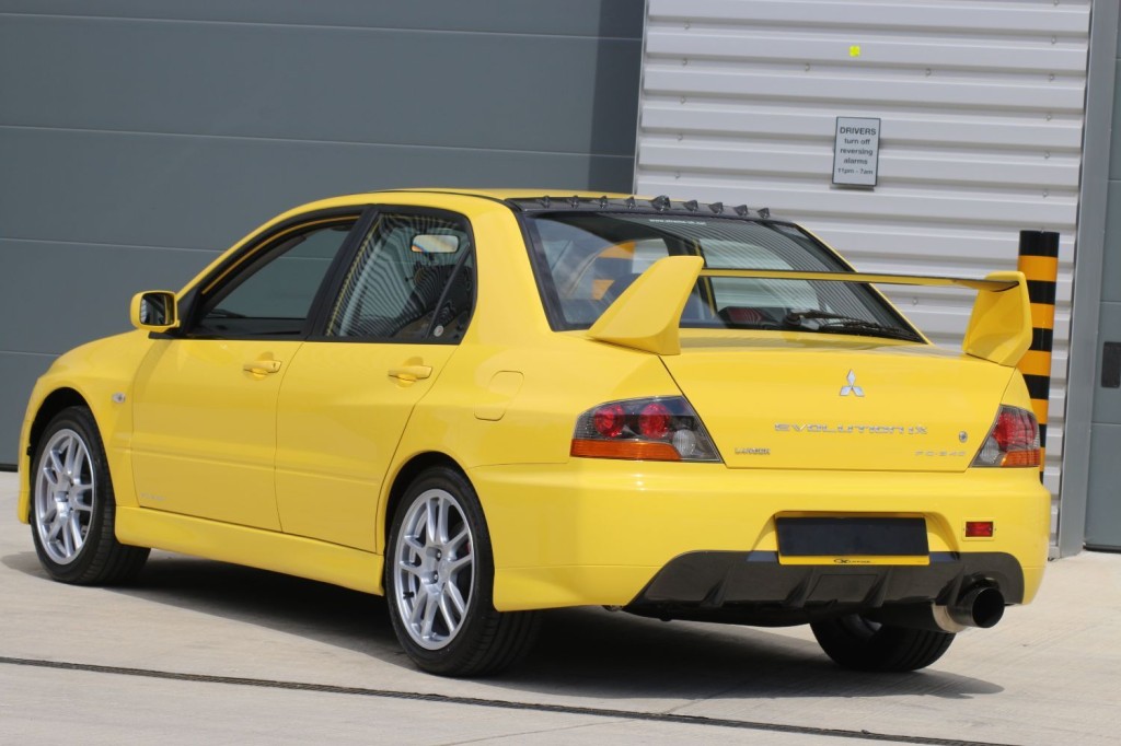 MITSUBISHI LANCER