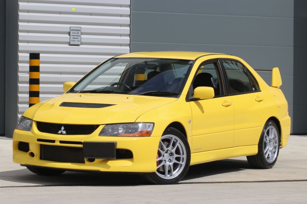 MITSUBISHI LANCER