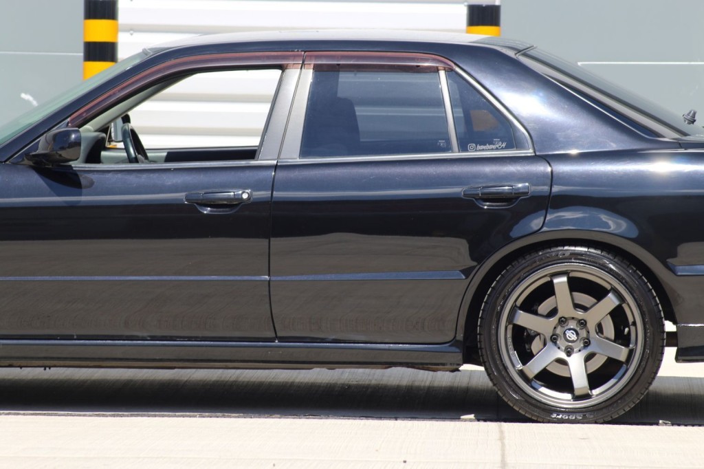 NISSAN SKYLINE