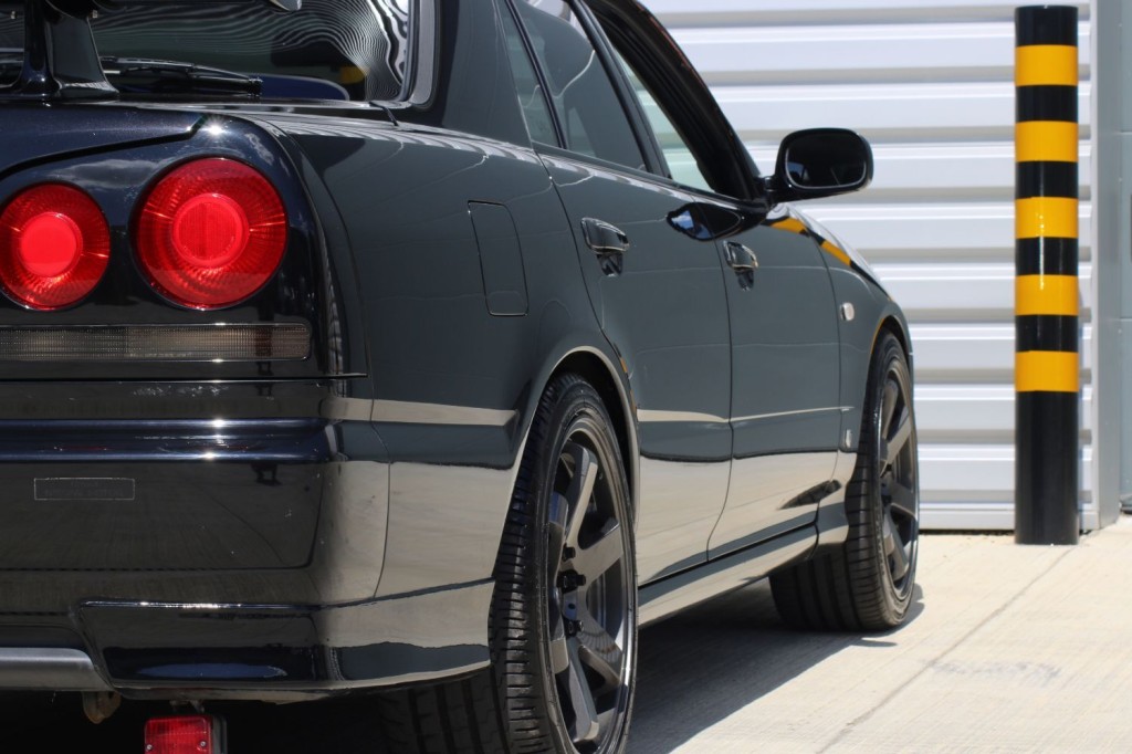NISSAN SKYLINE