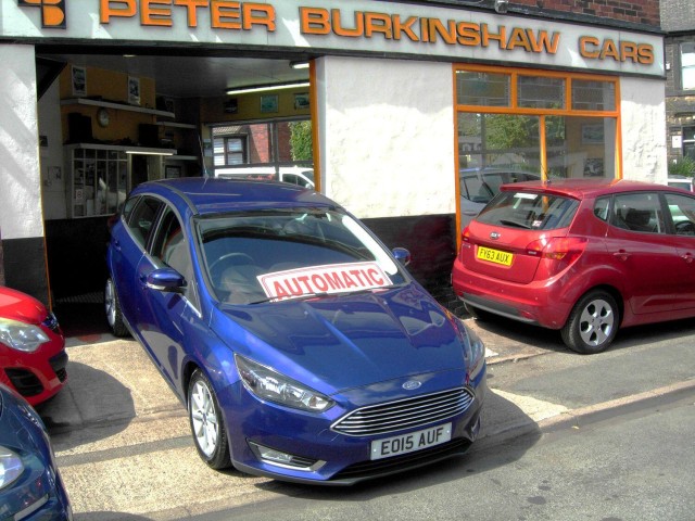 FORD FOCUS 1.6 Titanium  Navigation Automatic A/C