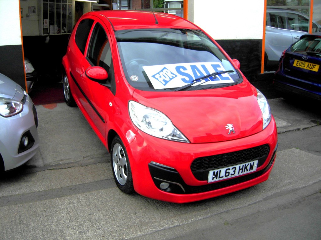PEUGEOT 107