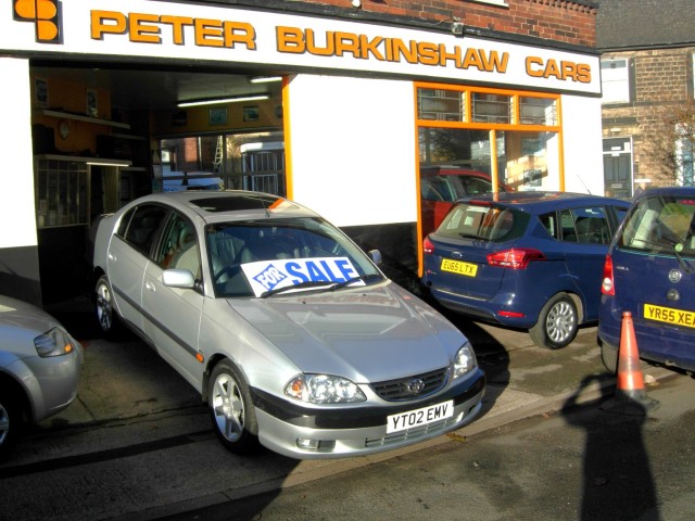 TOYOTA AVENSIS 1.8 VVT-i CDX  A/C