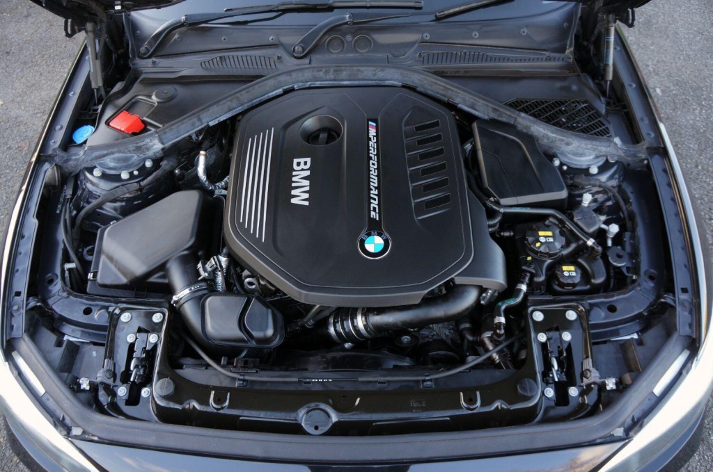 BMW 1 SERIES