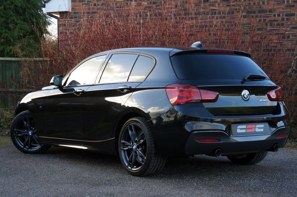 BMW 1 SERIES